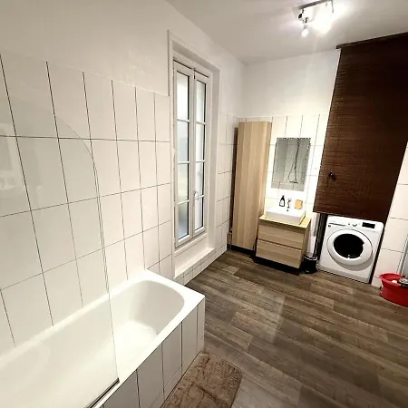 Apartment Le Grand Jaures 8 Personnes *